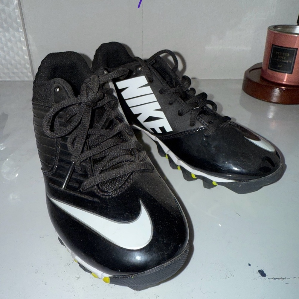 Nike Black and White Athletic Cleats
